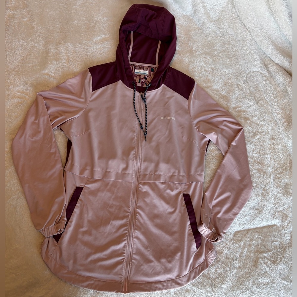 Columbia Omni-Shade Hooded Lightweight Jacket Pink/Burgundy | Size M